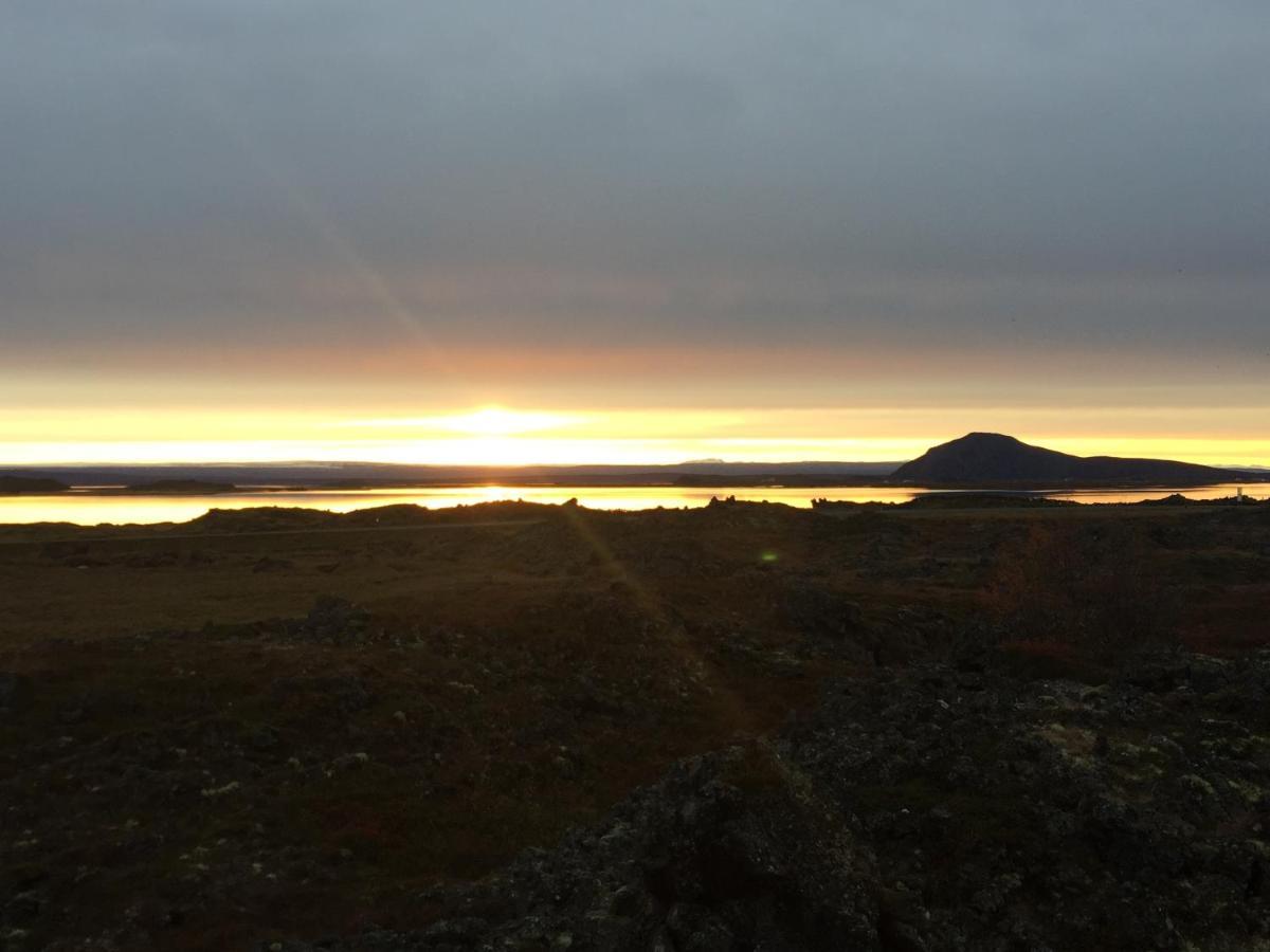 Slow Travel Myvatn - Þufa - Private Homestay エクステリア 写真